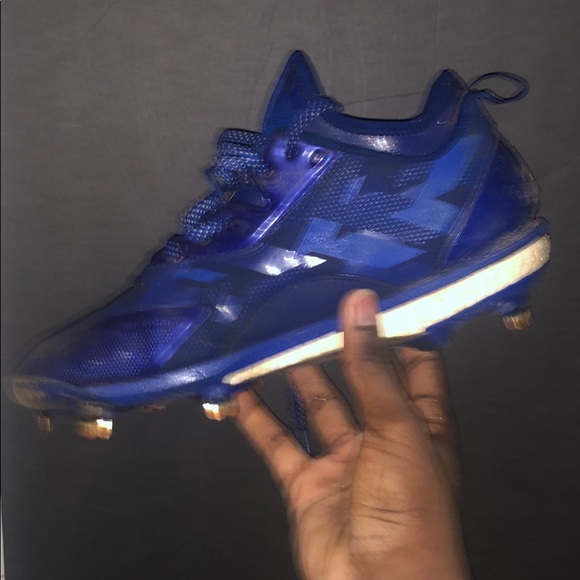 Baseball spikes - Picture 2 of 5